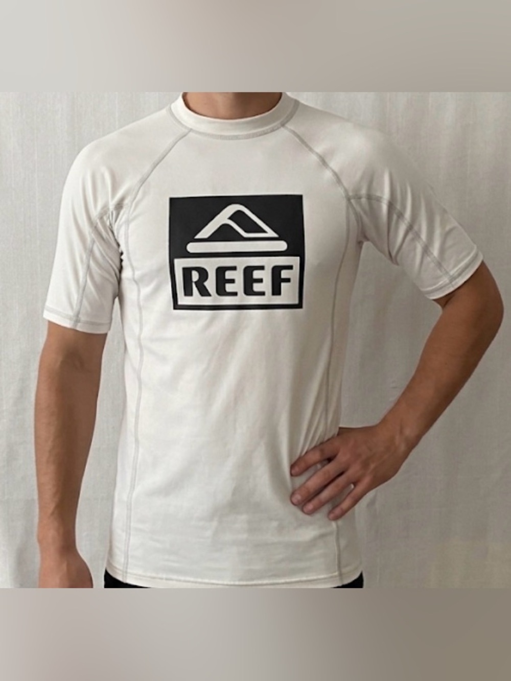 Reef Life’s Short Go Surfing Rash Guard Ivory Youth Size S(A591)